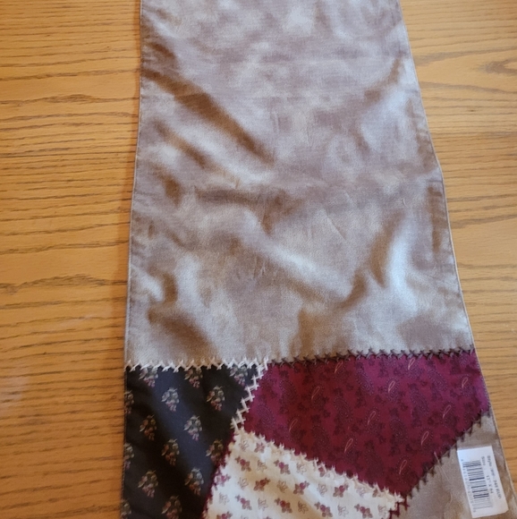 Table Runner Size 13" x 54" Patchwork - Picture 6 of 8